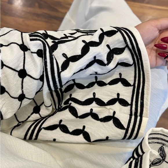 Kefiyyeh Inspired Abaya - White - Picture 2 of 3